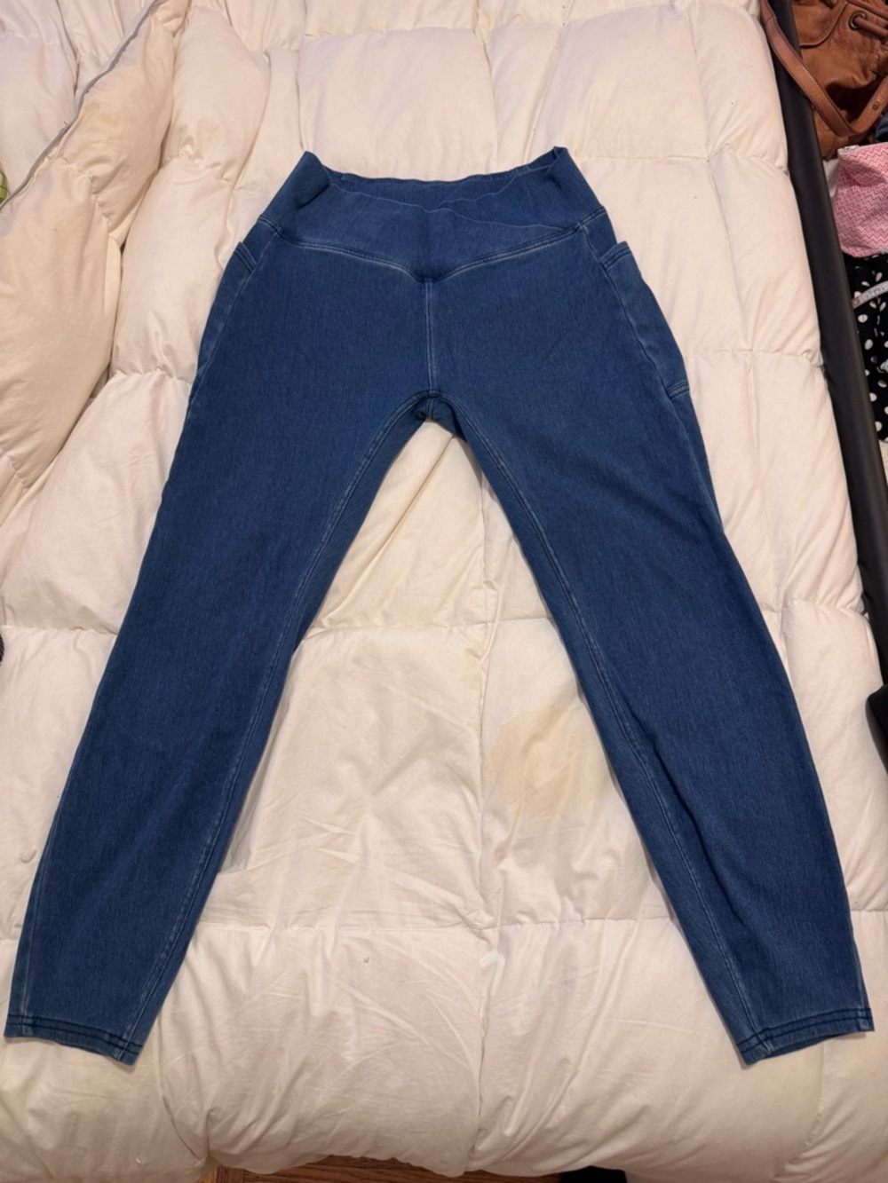 HALARA Navy Blue High-Rise Jeggings with Tapered Leg